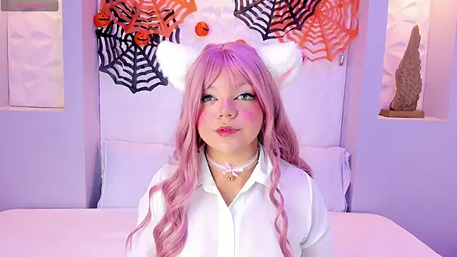 EmilyRouss  online show from 10-17-25, 07:15