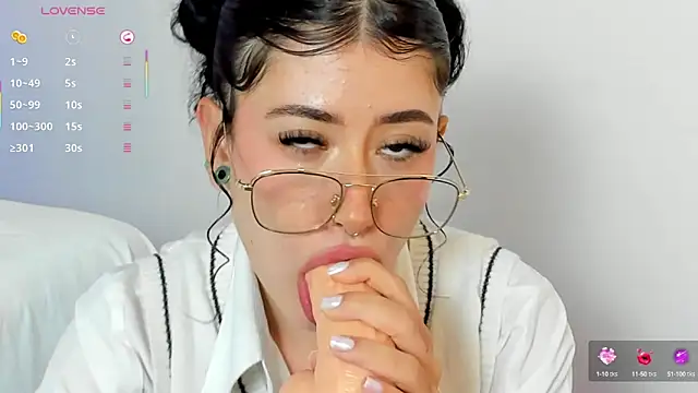 melody suarez online show from 03-08-25, 11:07
