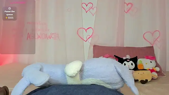 melody suarez online show from 09-25-25, 10:38
