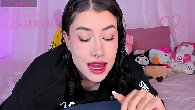 melody suarez online show from 10-07-25, 10:55