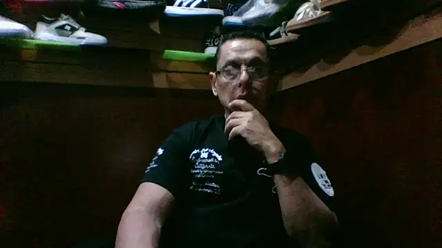 MarcusKelvin online show from 09-12-25, 01:55