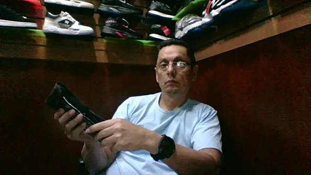 MarcusKelvin online show from 10-22-25, 03:33