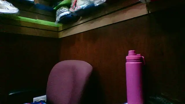 MarcusKelvin online show from 10-29-25, 01:43