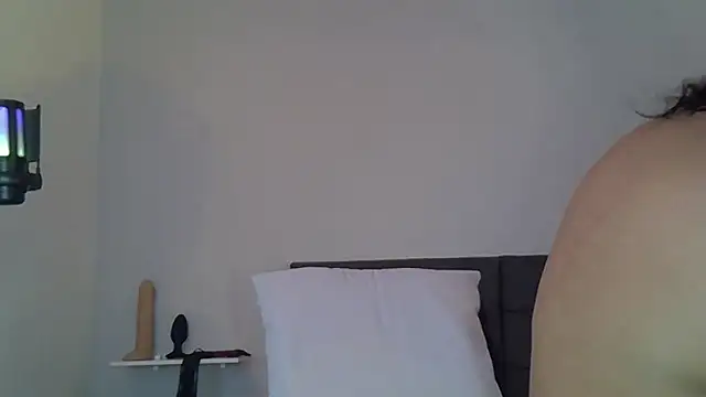 Snapshot of DIOSA-HOT chatting on 02-24-25, 11:43 DIOSA-HOT online show from 02-24-25, 11:43