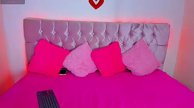 Cristal moon1 online show from 12-20-24, 12:30