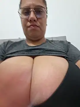 Snapshot of federica_bigboobs chatting on 07-23-26, 03:04 federica bigboobs online show from 07-23-26, 03:04