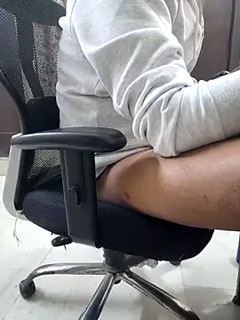 divyansh hyderabadi online show from 12-15-25, 05:08