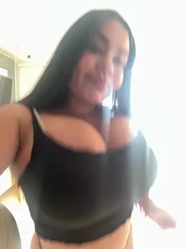 Snapshot of valeria2019hot chatting on 02-17-25, 10:05 valeria2019hot online show from 02-17-25, 10:05