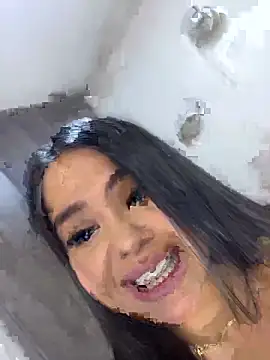 Snapshot of valeria2019hot chatting on 12-04-24, 11:19 valeria2019hot online show from 12-04-24, 11:19