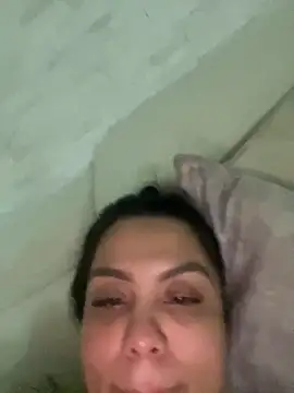 Snapshot of valeria2019hot chatting on 03-02-25, 03:45 valeria2019hot online show from 03-02-25, 03:45