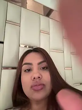 Snapshot of valeria2019hot chatting on 10-05-25, 09:38 valeria2019hot online show from 10-05-25, 09:38