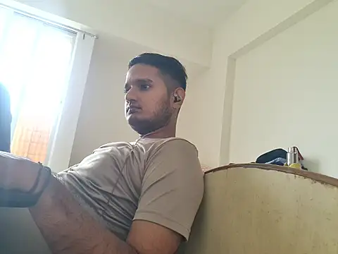 Snapshot of Jonrobinso chatting on 06-12-26, 05:05 Jonrobinso online show from 06-12-26, 05:05