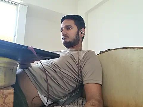Snapshot of Jonrobinso chatting on 05-16-26, 06:12 Jonrobinso online show from 05-16-26, 06:12