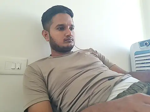 Snapshot of Jonrobinso chatting on 06-21-26, 04:40 Jonrobinso online show from 06-21-26, 04:40