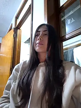 Snapshot of Maralains chatting on 03-20-25, 02:08 Maralains online show from 03-20-25, 02:08