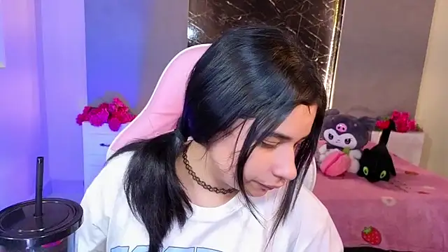 Snapshot of BonnieTaylor0 chatting on 09-28-25, 03:35 BonnieTaylor0 online show from 09-28-25, 03:35