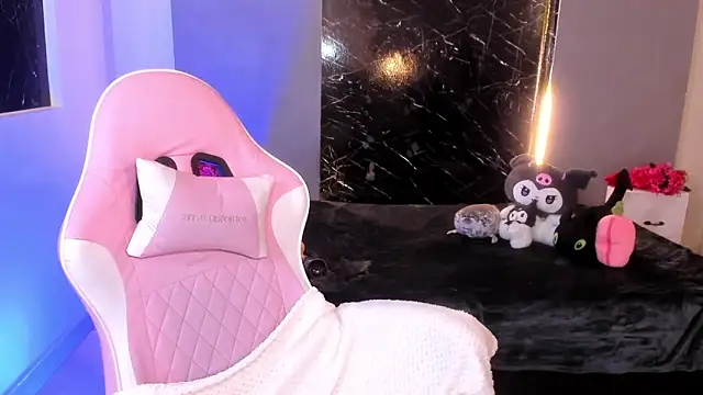 Snapshot of BonnieTaylor0 chatting on 09-13-25, 03:50 BonnieTaylor0 online show from 09-13-25, 03:50