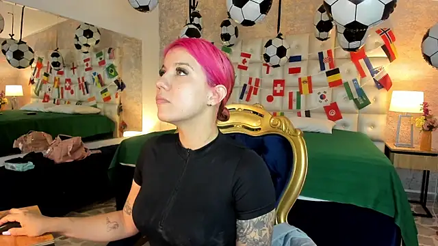 MelaniieRoux online show from 06-14-26, 07:37