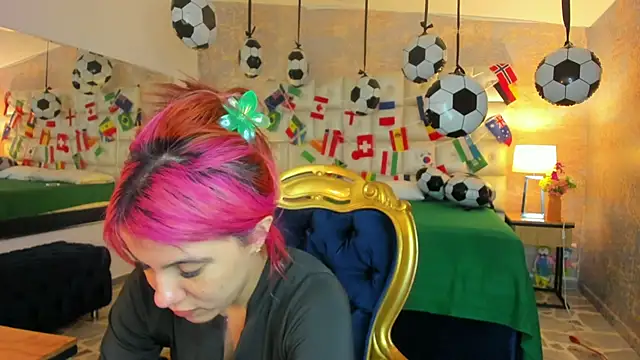 MelaniieRoux online show from 07-15-26, 04:14