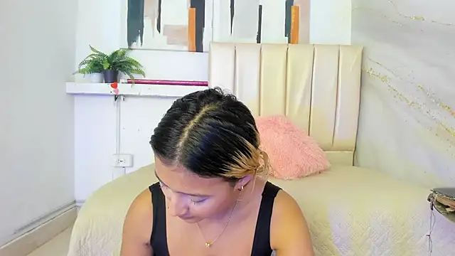 miranda villa online show from 10-26-25, 12:49