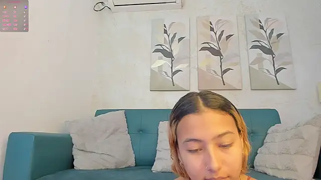 miranda villa online show from 10-13-25, 01:02