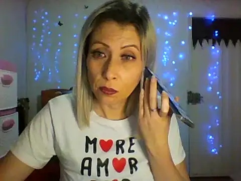 Snapshot of alixia81 chatting on 03-04-25, 02:27 alixia81 online show from 03-04-25, 02:27