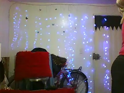 Snapshot of alixia81 chatting on 03-17-25, 11:46 alixia81 online show from 03-17-25, 11:46