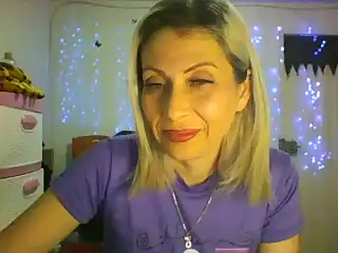 Snapshot of alixia81 chatting on 02-14-25, 06:56 alixia81 online show from 02-14-25, 06:56