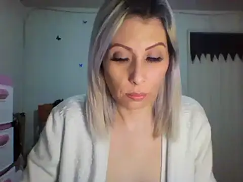 Snapshot of alixia81 chatting on 03-02-25, 11:28 alixia81 online show from 03-02-25, 11:28