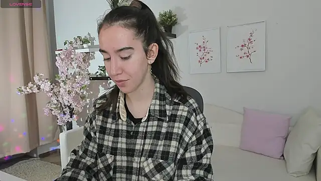 Belle Via online show from 04-14-26, 02:44