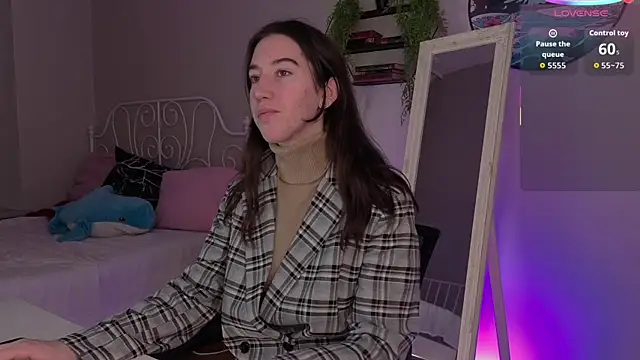 Belle Via online show from 10-17-25, 03:25