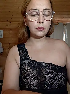 Snapshot of Selena_Selly7 chatting on 07-07-26, 04:32 Selena Selly7 online show from 07-07-26, 04:32