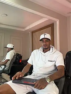 AaronCruz  online show from 03-18-26, 10:43