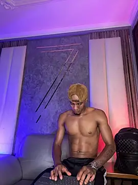 AaronCruz  online show from 02-06-26, 04:41