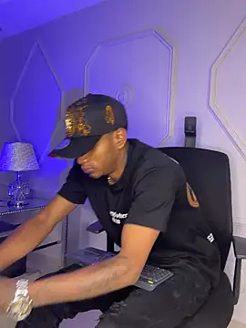 AaronCruz  online show from 01-13-26, 07:40