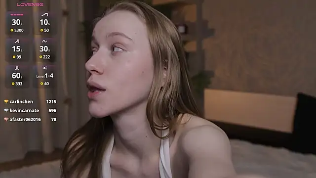 Snapshot of PollyAgata chatting on 03-19-25, 01:21 PollyAgata online show from 03-19-25, 01:21