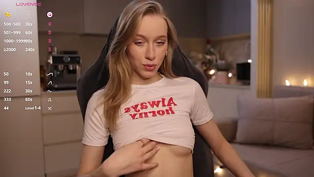 Snapshot of PollyAgata chatting on 02-21-26, 07:05 PollyAgata online show from 02-21-26, 07:05