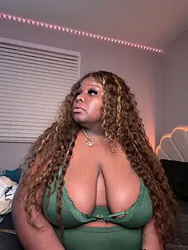 Nicoldsummer online show from 04-06-26, 02:18