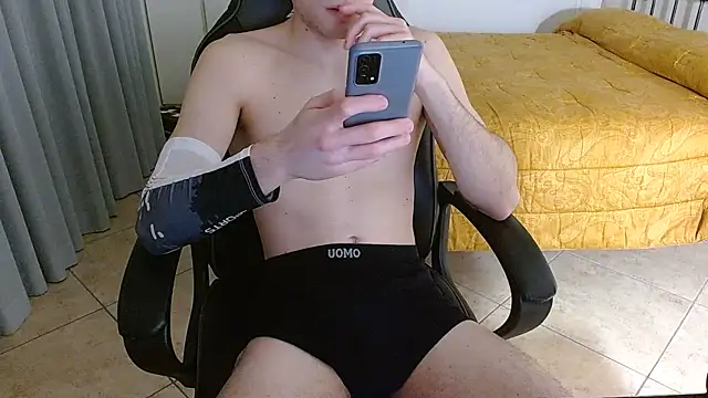 FitGuyDream online show from 12-05-25, 01:27