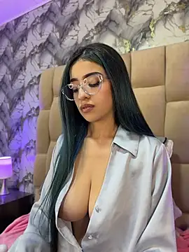Snapshot of Kristin_Ramirez chatting on 06-10-26, 01:18 Kristin Ramirez online show from 06-10-26, 01:18