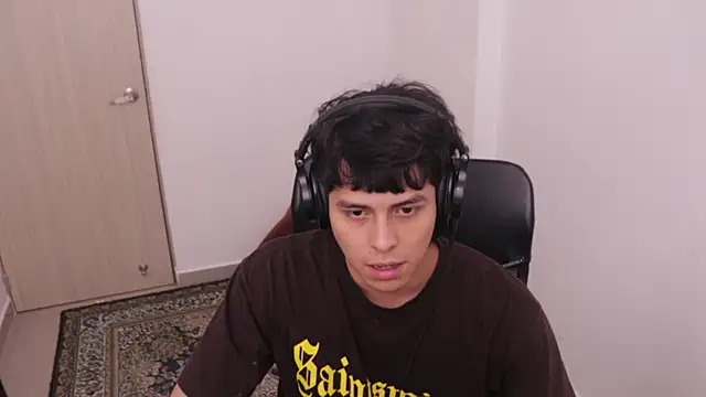 Snapshot of Tony_Hoffa chatting on 11-16-25, 04:34 Tony Hoffa online show from 11-16-25, 04:34