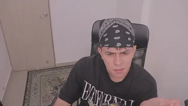 Snapshot of Tony_Hoffa chatting on 09-20-25, 08:58 Tony Hoffa online show from 09-20-25, 08:58