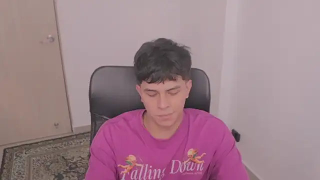 Snapshot of Tony_Hoffa chatting on 09-10-25, 07:46 Tony Hoffa online show from 09-10-25, 07:46