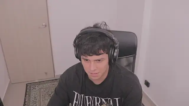 Snapshot of Tony_Hoffa chatting on 09-26-25, 07:32 Tony Hoffa online show from 09-26-25, 07:32