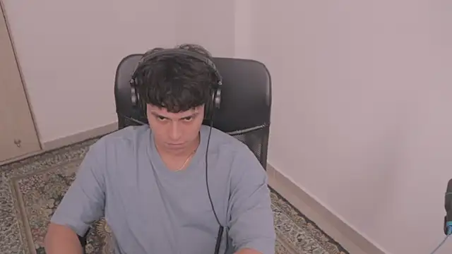 Snapshot of Tony_Hoffa chatting on 12-03-25, 05:56 Tony Hoffa online show from 12-03-25, 05:56