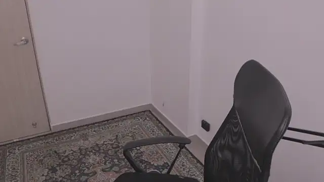 Snapshot of Tony_Hoffa chatting on 11-11-25, 06:14 Tony Hoffa online show from 11-11-25, 06:14