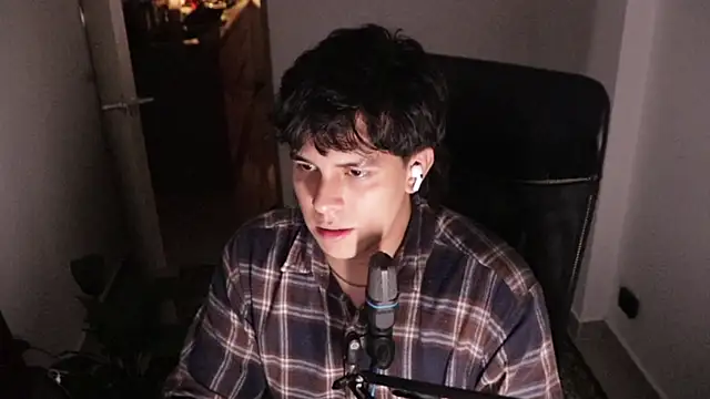 Tony Hoffa online show from 03-08-26, 02:04