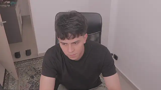 Snapshot of Tony_Hoffa chatting on 09-09-25, 07:34 Tony Hoffa online show from 09-09-25, 07:34