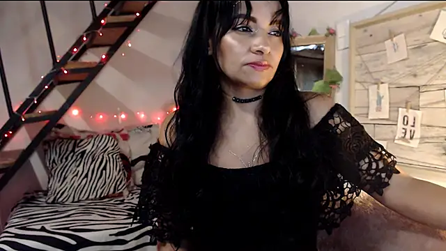 luna sky83 online show from 02-25-25, 05:52