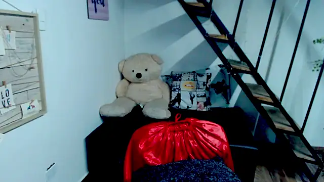 luna sky83 online show from 10-27-25, 11:49